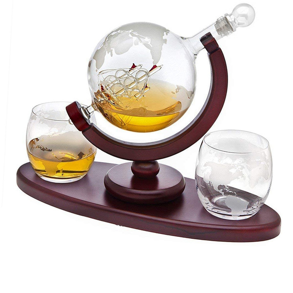 Sklenice na whisky +gravírováná karafa s lodi globus