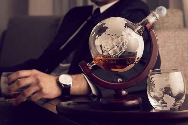 Sklenice na whisky +gravírováná karafa s lodi globus