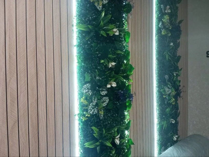 Samolepicí 3D tapeta lamely imitace dřeva dekorativní obklad na stěnu 60 × 300 cm