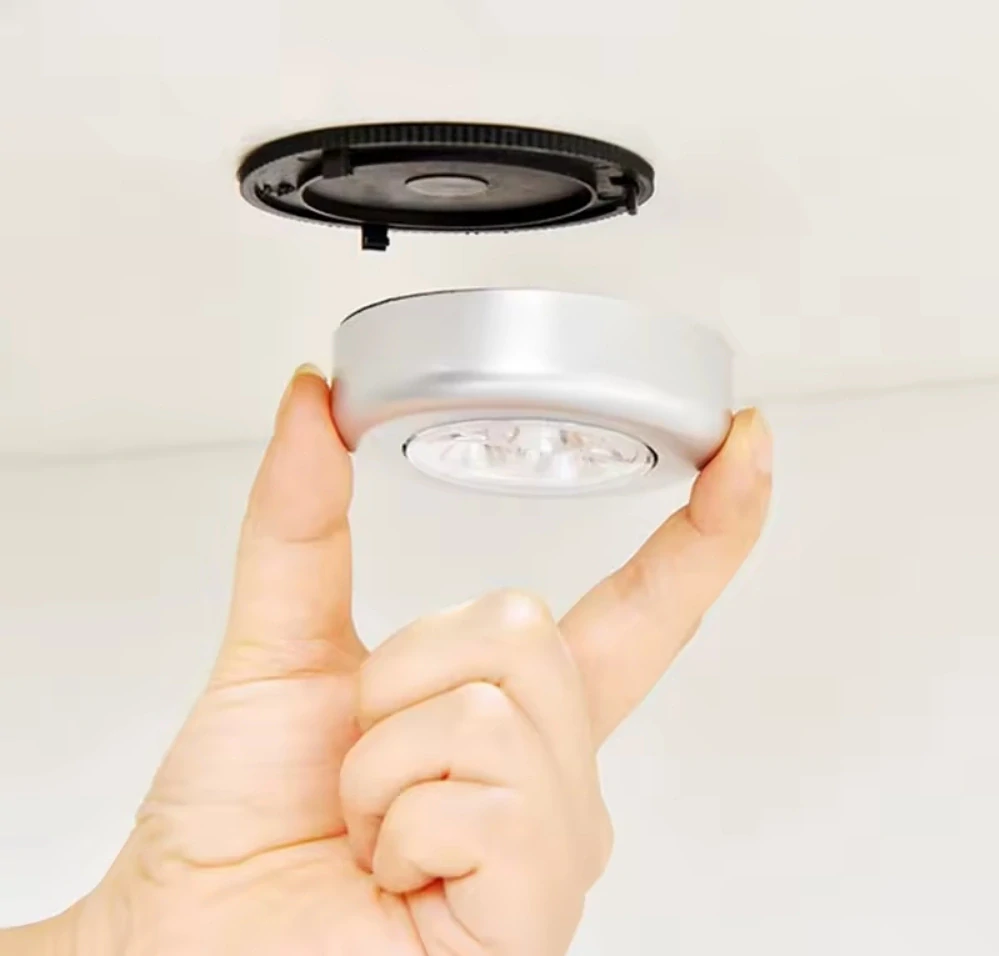 Bodová samolepící svítilna 3 led lampa lampička